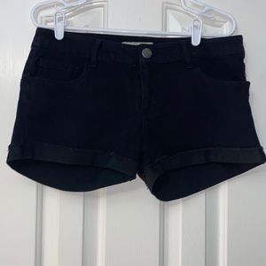 NWOT Paris Blues Black Cuffed Shorts Size 15